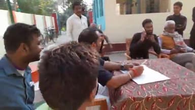 नावकोठी: पंचायत भवन नावकोठी में स्वच्छता कर्मियों की हुई बैठक, नियमित साफ सफाई अभियान में गति देने के दिए निर्देश