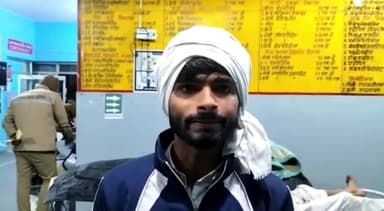 शामली: दिल्ली सहारनपुर रॉड पर दवाई लेने जा रहे परिवार की गाड़ी डिवाइडर से टकराई, दो की मौत दो घायल