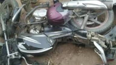 चौमूं: चौमू के सामोद थाना क्षेत्र में अज्ञात वाहन की टक्कर से बाइक सवार युवक की हुई मौत, दूसरा गंभीर रूप से घायल