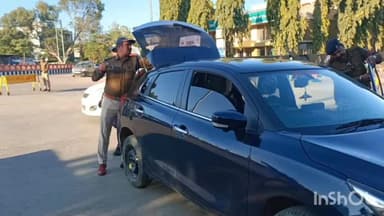 नीमच नगर: यातायात पुलिस ने ज़िले में अलग–अलग चौराहों और हाइवे पर लगाया चेकिंग प्वाइंट, 64 चालकों पर की चालानी कार्रवाई