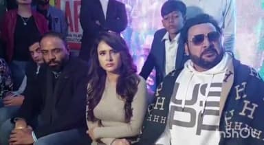 आगरा: अभिनेता शाहबाज खान पहुंचे आगरा के सिकंदरा