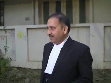 ग्वालियर गिर्द: गजराराजा मेडिकल कॉलेज के रिकार्ड इंचार्ज संजू उइके के बर्खास्तगी मामले मे हाईकोर्ट ने दी राहत, DM को दिया जाँच का आदेश