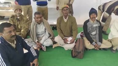 करनाल: सेक्टर 12 में लघु सचिवालय गेट के सामने ग्रामीण चौकीदार सभा का मांगों को लेकर 2 दिवसीय धरना जारी, 4 फरवरी को देंगे ज्ञापन