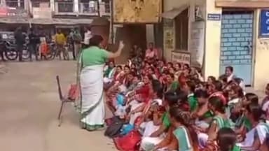 बलियापुर: झारखंड सहिया संघ के बैनर तले बलियापुर में सहिया कर्मियों का हड़ताल जारी, मानदेय बढ़ोतरी समेत 6 सूत्री का कर रहे मांग