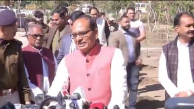 हुज़ूर: स्मार्ट सिटी पार्क में CM शिवराज सिंह चौहान ने किसान कल्याण योजना के तहत प्रदान की जाने वाली राशि के बारे में बताया