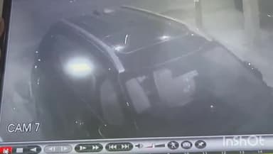 गाज़ियाबाद: इंदिरापुरम क्षेत्र स्थित वसुंधरा में घर के बाहर खड़ी कार के चोरों ने चारों पहिए किए चोरी, पीड़ित ने पुलिस को दी शिकायत