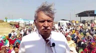 बहादुरगढ़: मांडोठी केएमपी टोल पर चल रहे धरने में किसान नेता रमेश दलाल ने कहा-एसवाईएल का पानी लेकर आए सरकार