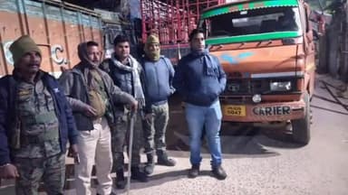 हज़ारीबाग: चौपारण थाना अंतर्गत खनन विभाग की कार्रवाई, कोयला लदे 6 वाहनों को किया गया जब्त