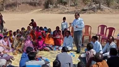 मेदिनीनगर (डालटनगंज): उपायुक्त के निर्देश पर आज फिर कुंडिलपुर गांव पहुंचे अधिकारी