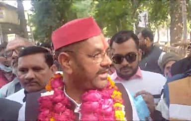 रायबरेली: इंदिरा नगर में सपा नेता व सदर विधानसभा से एमएलए पद के प्रत्याशी आर पी यादव की गिरफ्तारी से सपाइयों में रोष