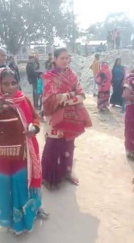 बिहार के  मुख्यमंत्री @nitishkumarjdu  का #समाधान_यात्रा में जनता को मिलने नही दीया है, लोगो में काफी नाराजगी जाहिर करते