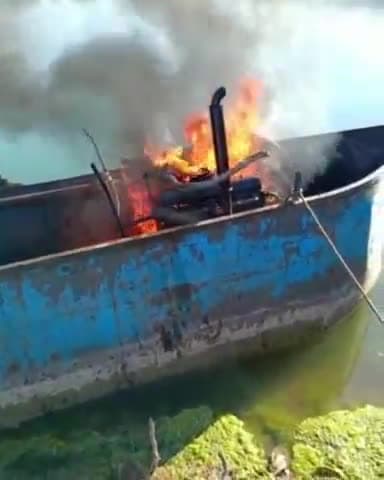 लोहारी रेत घाट पर माइनिंग विभाग ने कार्रवाई करते हुए एक पनडुब्बी को किया नष्ट, ट्रैक्टर ट्रॉली और लोडर वाहन को पकड़ा