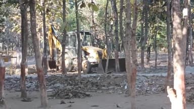 पटेरा: अवैध उत्खनन को लेकर खनिज विभाग की टीम ने पटेरा में कार्रवाई कर जेसीबी मशीन और ट्रैक्टर को पकड़ा