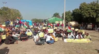 पंचकूला: हरियाणा पुलिस में चयनित अभ्यर्थियों ने अपनी मांगों को लेकर सेक्टर-5 में किया प्रदर्शन