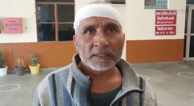 शामली: गांव गोहरपुर निवासी व्यक्ति ने गांव के ही युवकों पर लगाया मारपीट करने का आरोप, डीएम दफ्तर पहुंचा पीड़ित