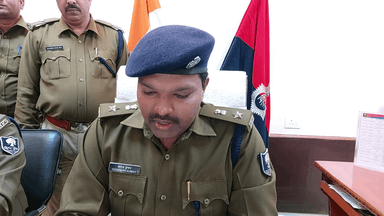 बेगूसराय: परना पंचायत मुखिया हत्याकांड में शामिल 3 अभियुक्तों को पुलिस ने किया गिरफ्तार, एसपी योगेंद्र कुमार ने किया खुलासा