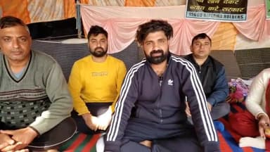 जगाधरी: लघु सचिवालय के सामने अपनी जॉइनिंग को लेकर 30 दिन से धरने पर बैठे कला अध्यापकों को सरकार से जगी उम्मीद