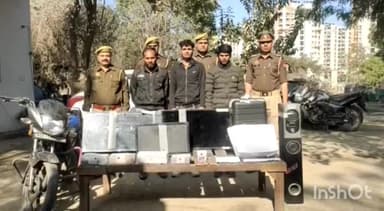 गाज़ियाबाद: थाना टीलामोड़ पुलिस ने बंद फ्लैट में हुई चोरी की घटना का खुलासा करते हुए 3 चोरों को निस्तौली से किया गिरफ्तार