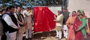 तेंदूखेड़ा: MLA धर्मेंद्र सिंह लोधी ने सिद्ध क्षेत्र दौनी ग्राम से विकास यात्रा की शुरुआत की, केंद्रीय मंत्री प्रहलाद पटेल रहे शामिल