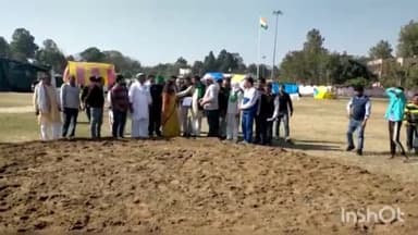 मुज़फ्फरनगर: महावीर चौक स्थित जीआईसी मैदान में चल रहे भाकियू के धरने को सभासद एसोसिएशन की राष्ट्रीय महामंत्री पूनम शर्मा ने समर्थन दे