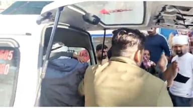 पारिवारिक विवाद में बुजुर्ग रोड पर कट्टे से हुए फायर में एक युवक को लगी गोली, घायल का उपचार जारी