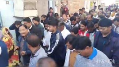 लाडपुरा: कुन्हाड़ी इलाके में UDHमंत्री धारीवाल के नेतृत्व में कांग्रेस का हाथ से हाथ जोड़ो अभियान के तहत निकली पद यात्रा हुआ स्वागत