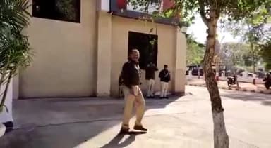 ग्वालियर गिर्द: दहेज के लिए छोटे भाई की पत्नी को खुदकुशी पर विवश करने के मामले में फरार चल रहे आरोपी को क्राइम ब्रांच ने आगरा से पकड़ा