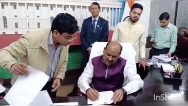 लाडपुरा: लोकसभा अध्यक्ष ओम बिरला ने कैंप कार्यालय शक्तिनगर पर की जनसुनवाई, दिव्यांगों को भेंट की ट्राई साइकिल