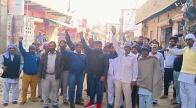 बहादुरगढ़: बैंक कॉलोनी में इशरहेडी रास्ते का अधूरा निर्माण कार्य किए जाने पर स्थानीय लोगों ने जताया रोष