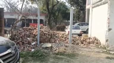 तरबगंज: इस्माइलपुर निवासी व्यक्ति ने गांव के ही कुछ लोगों पर रास्ता बंद करने का लगाया आरोप