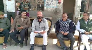 हरिद्वार: सिडकुल ट्रक पार्किंग को लेकर सिडकुल पार्किंग में प्रेस वार्ता में पार्किंग संचालकों ने रखा अपना पक्ष