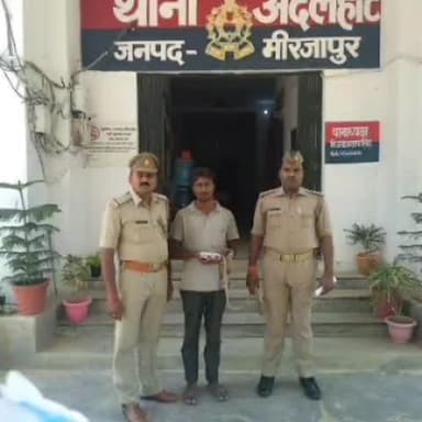 चुनार: थाना अदलहाट पुलिस ने नाबालिग को बहला-फुसलाकर भगाने व दुष्कर्म करने के आरोपी अभियुक्त को किया गिरफ्तार