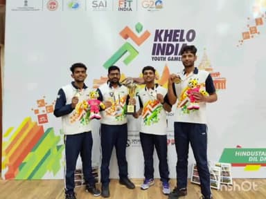 जैसलमेर: बास्केटबॉल अकादमी के खिलाड़ियों ने खेलो इंडिया नेशनल यूथ गेम्स में जीता स्वर्ण पदक, जैसलमेर पहुंचने पर किया गया स्वागत