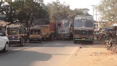 कोईलवर: आरा-पटना राजमार्ग कोईलवर शहीद कपिल देव चौक के पास लगा घंटों जाम