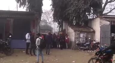 गरखा: इंटरमीडिएट जीवविज्ञान की परीक्षा को लेकर गरखा के पास 6 परीक्षा केंद्रों पर परीक्षार्थी का प्रवेश शुरू