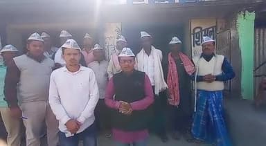 आम आदमी पार्टी जमुई जिला प्रभारी राजकुमार के नेतृत्व में खैरा प्रखंड में चलाया गया सदस्यता अभियान जिसमें सैकड़ों लोगों ने आम आदमी पार्टी की सदस्यता ग्रहण की |