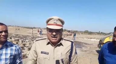 રાજકોટ પૂર્વ: સોખડા ખાતે શહેર પોલીસે ઝડપેલા રૂ. 4.94 કરોડનાં વિદેશી દારૂ પર બુલડોઝર ફેરવાયું, DCP સજ્જનસિંહે વિગતો જણાવી