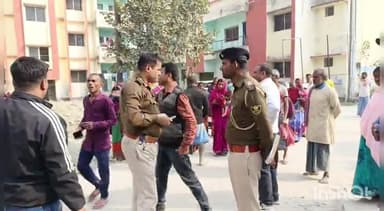 महुआ: जीलबारा में गला रेत कर हत्या मामले में एक महिला और पुरुष को महुआ पुलिस ने किया गिरफ्तार, भेजा जेल