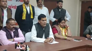 मथुरा: रामचरित मानस की प्रतियां जलाने के मामले में ऊर्जा मंत्री ने मथुरा में दिया बड़ा बयान, की निंदा