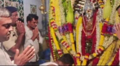 ಶಿರಹಟ್ಟಿ: ಶ್ರೀಮಂತಗಡದ ಶ್ರೀ ಹೊಳಲಮ್ಮ ದೇವಿಯ ಆಶೀರ್ವಾದ ಪಡೆದ ಬಿಜೆಪಿ ಮುಖಂಡರು