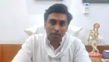 #NursingPaperLeak 
Paper LEAK का जिम्मेदार कौन ?
जो सरकार एक पेपर बिना लीक के नही करा सकती , वो Students के भविष्य को क्या सुरक्षित रखेगी ... ?