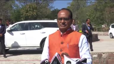 हुज़ूर: कांग्रेस और कमलनाथ वोट लेने के लिए झूठ बोलकर जनता को गुमराह करते हैं- सीएम शिवराज सिंह चौहान