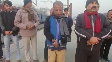 बेगूसराय: रेलवे स्टेशन के पास मॉर्निंग वाकर संघ ने जिले के प्रसिद्ध ENT स्पेशलिस्ट डॉ एपी साह को दी श्रद्धांजलि