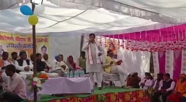 सारण लोकसभा के गड़खा में आज  महान संत और कवि श्री रविदास जी की जयंती मनाई गई और संत गुरू रविदास जी को श्रदांजलि अर्पित किया।

इस  कार्य क्रम में संत रविदास अध्यक्ष प्रेम शंकर ,सचिव कामेश्वर राम, कोषाध्यक्ष जदू राम, उमेश राम, संयोजक ओम