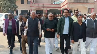 कैसरगंज: कैसरगंज तहसील परिसर में बार काउंसलिंग ऑफ उत्तर प्रदेश के आवाहन पर अधिवक्ता संघ ने किया विरोध प्रदर्शन फूंका पुतला