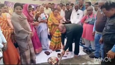 होशंगाबाद नगर: विकास यात्रा के दौरान नगर पालिका अध्यक्ष ने नर्मदा पुरम के वार्ड नंबर 4 के विकास कार्यों का किया लोकार्पण