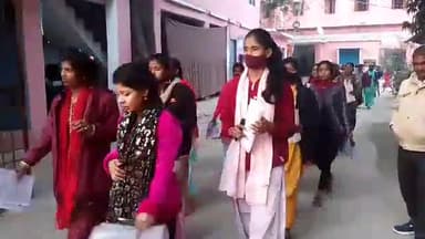 हिलसा: शहर में इंटर के 3 परीक्षा केंद्रों से बुधवार को तीन फर्ज़ी छात्राओं को किया गया गिरफ्तार, DCLR ने की करवाई