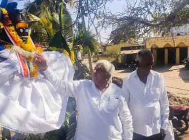 ಗದಗ: ಚಿಂಚಲಿ ಗ್ರಾಮದಲ್ಲಿ ಮೈಲಾರಲಿಂಗೇಶ್ವರರ ನೂತನ ಶಿಬಾರಕಟ್ಟೆ ಪ್ರತಿಷ್ಠಾಪನೆ