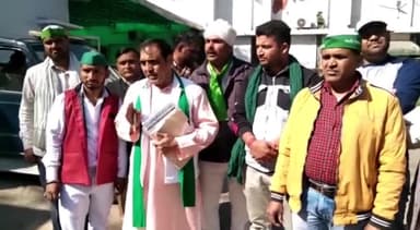 मेरठ: भारतीय किसान यूनियन भानु के राष्ट्रीय महामंत्री सैकड़ों लोगों के साथ पहुंचे SSP ऑफिस, बिल्डरों पर लगाया मनमानी का आरोप