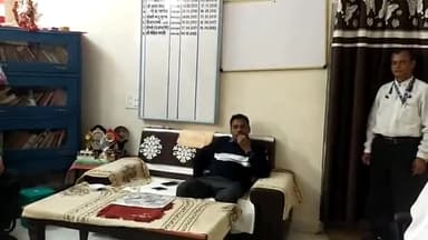 होशंगाबाद नगर: कलेक्टर नीरज कुमार सिंह ने कार्य के प्रति लापरवाही बरतने पर संयुक्त संचालक को पद से हटाया